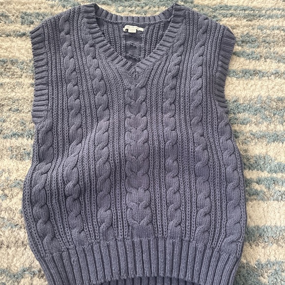 Sweater vest - Picture 2 of 2